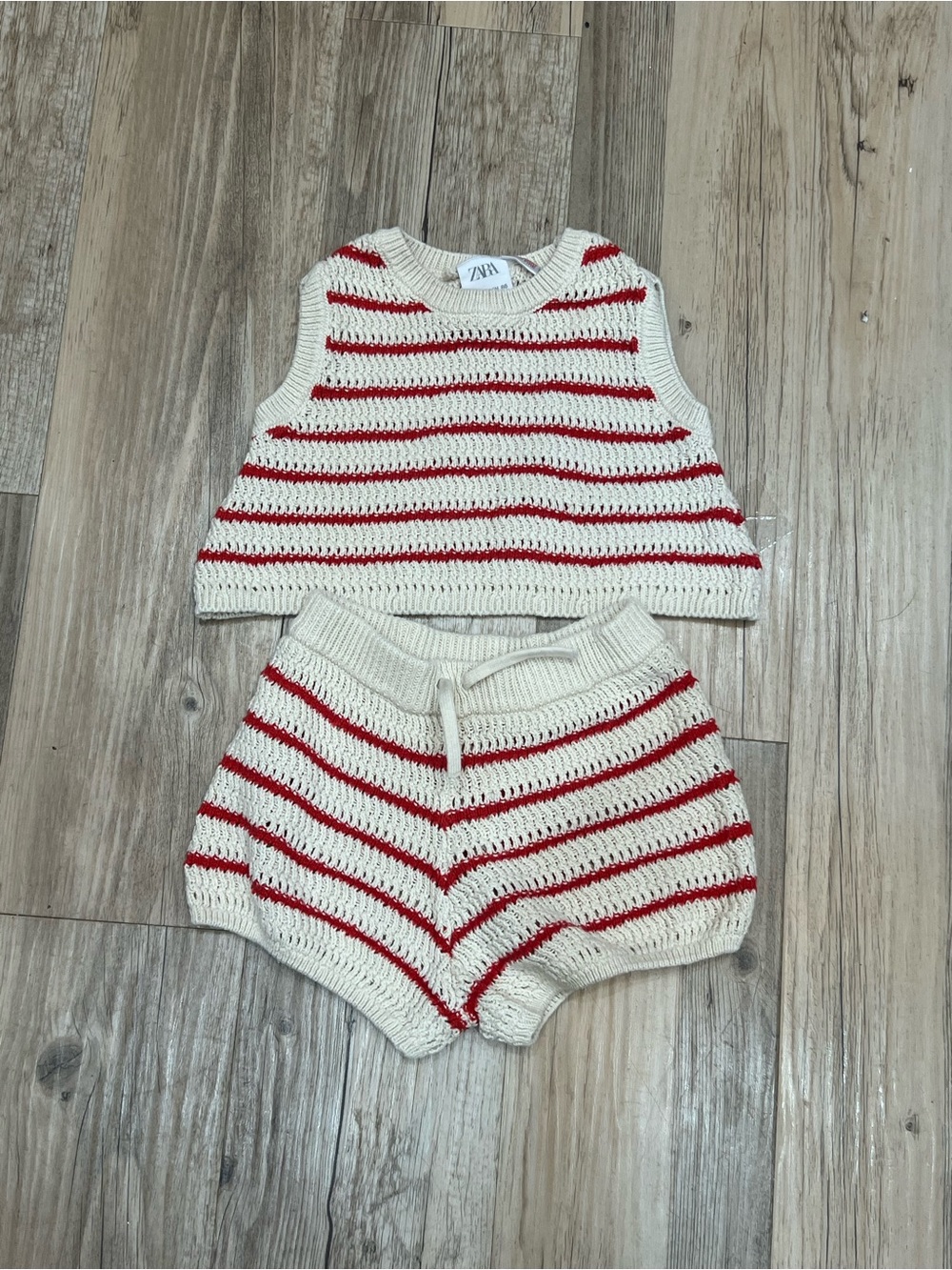 Zara Cream Knit two piece set  with Red Stripe Detail baby 12-18 months